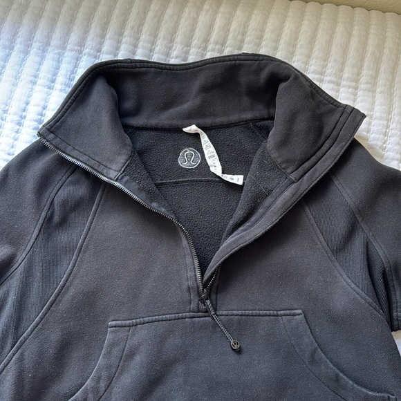 Lululemon Scuba 1/4 zip - Picture 2 of 3